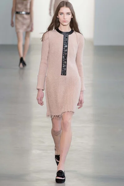 Look 7